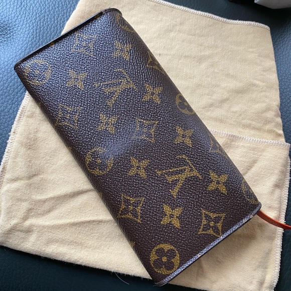 SOLD ‼️Louis Vuitton Emilie WALLET - Picture 7 of 10